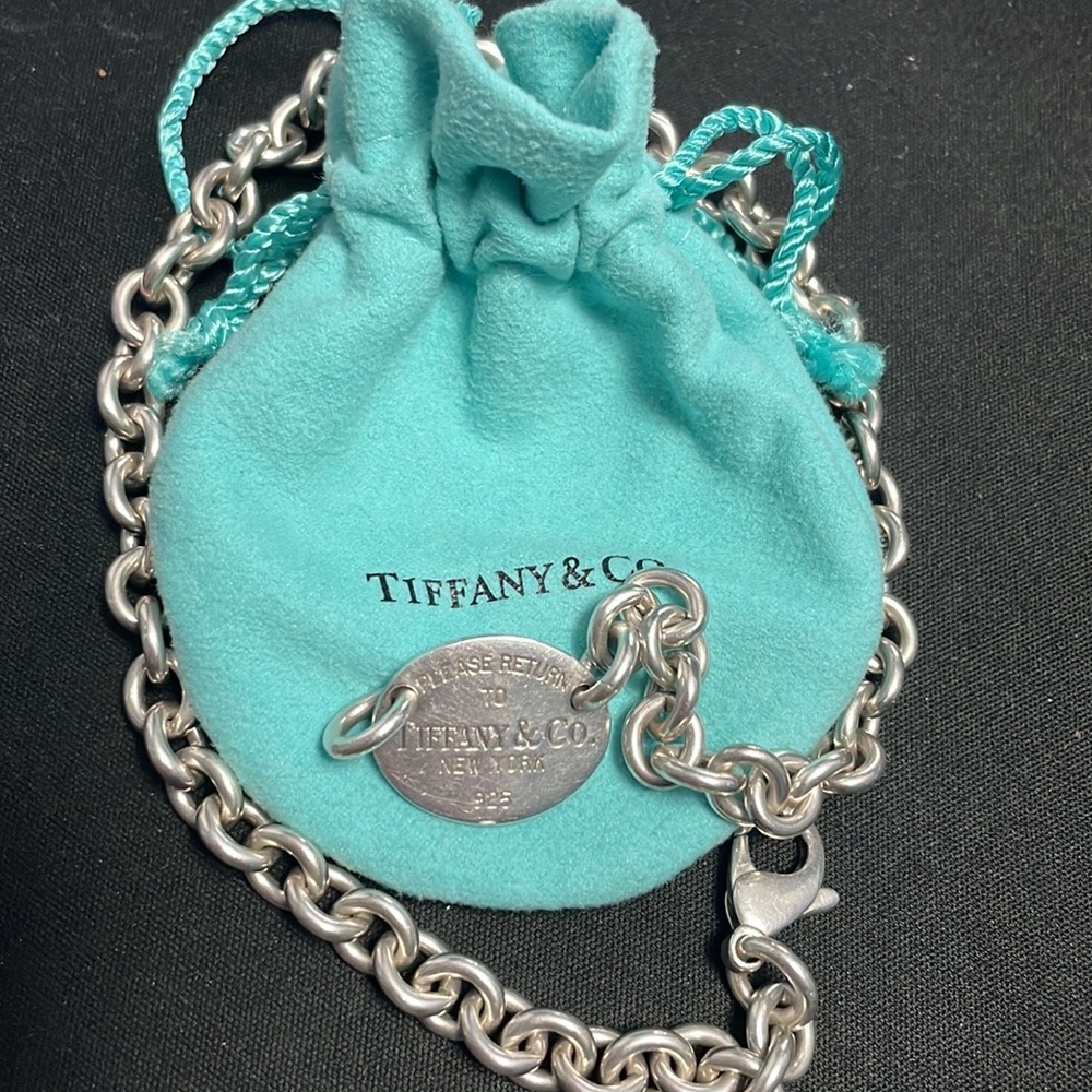Tiffany & Co Oval necklace “please return to Tiffany’s” authentic